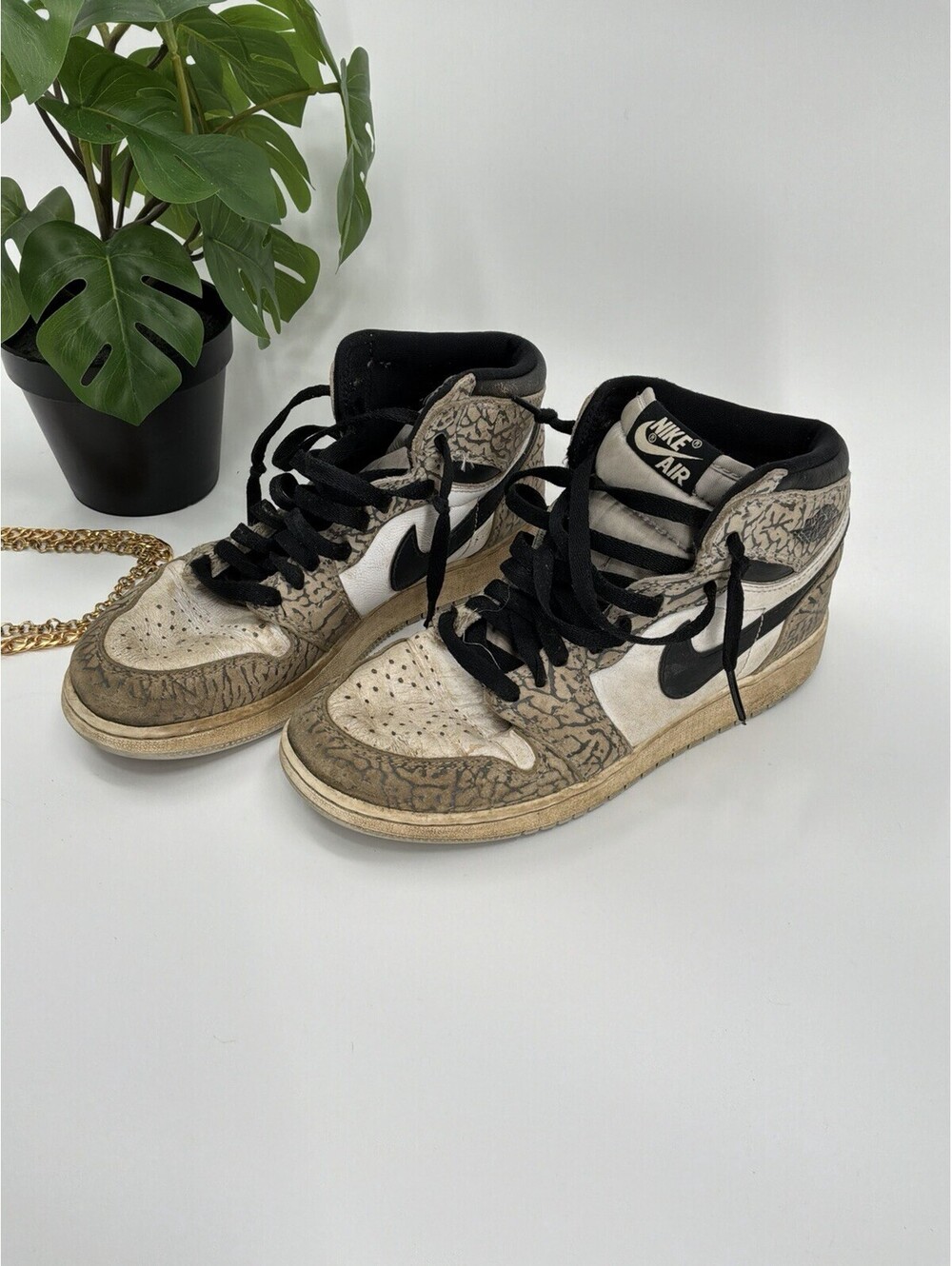 Nike Air Jordan 1 Retro High OG Elephant Print Sneakers Size 6.5 Youth